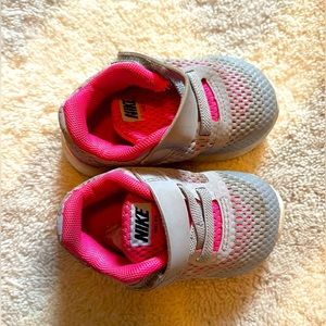 Nike Free RN Little Girls Pink/Grey Sneakers